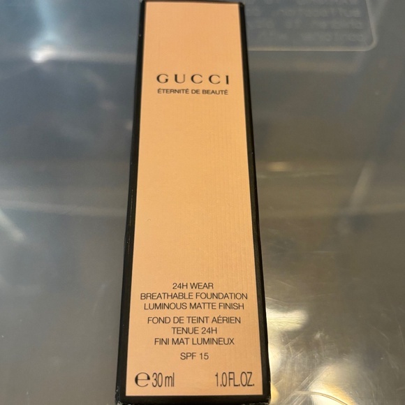 Gucci 24 hr wear Eternite de Beauty SPF Foundation - 210N